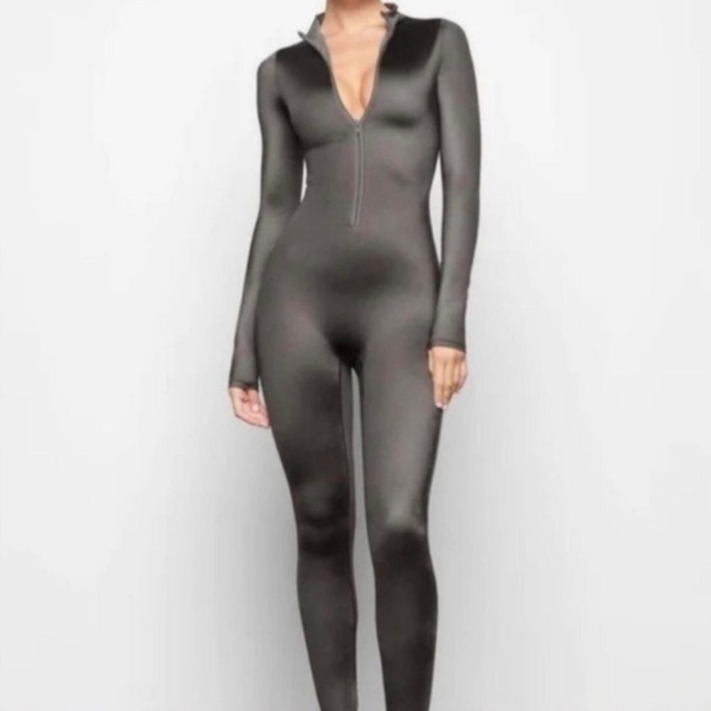 SKIMS Gray Full-Body Jumpsuit / Catsuit — Long Sleeve • Mock Neck • Front Zip
